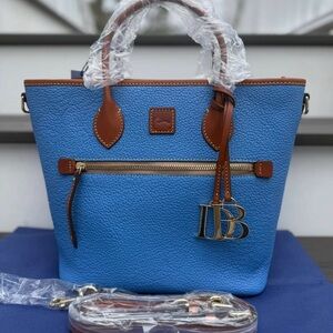 Dooney & Bourke NWT Pebble Grain Handle Tote.